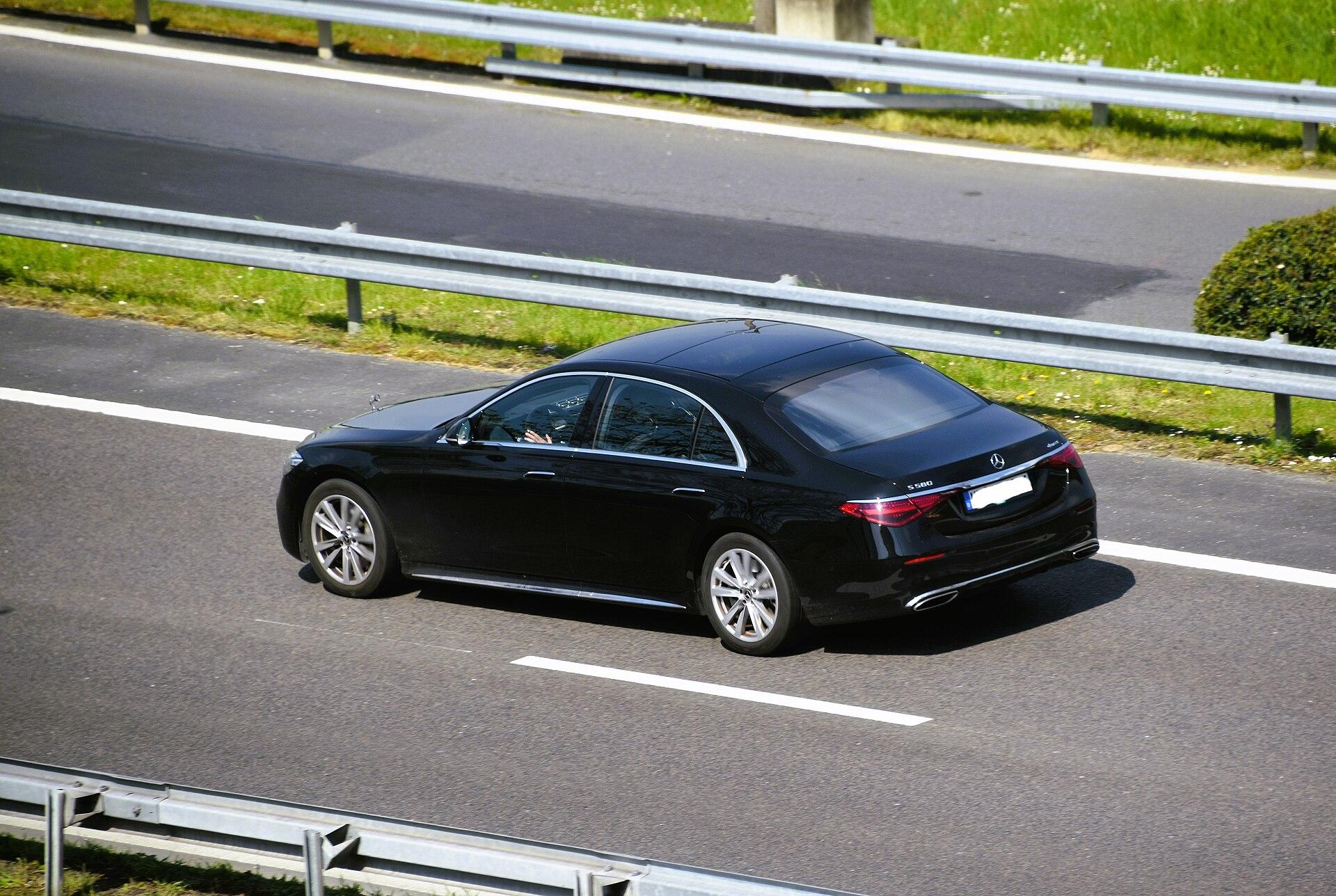 Mercedes-Benz S580